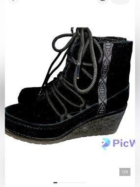 Pendleton Islegate Bootie Cork Wedge Black Suede Waterproof Plaid Wool…